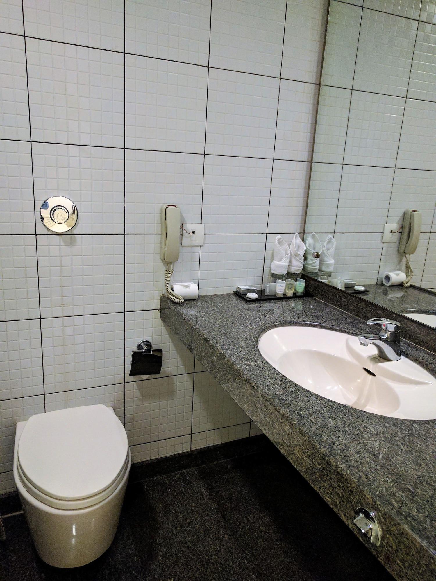Blu Petal - A Business Hotel Bangalore Eksteriør billede