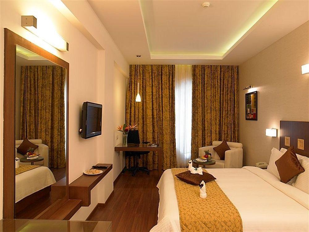 Blu Petal - A Business Hotel Bangalore Eksteriør billede