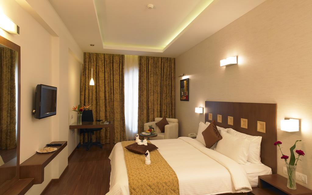 Blu Petal - A Business Hotel Bangalore Eksteriør billede