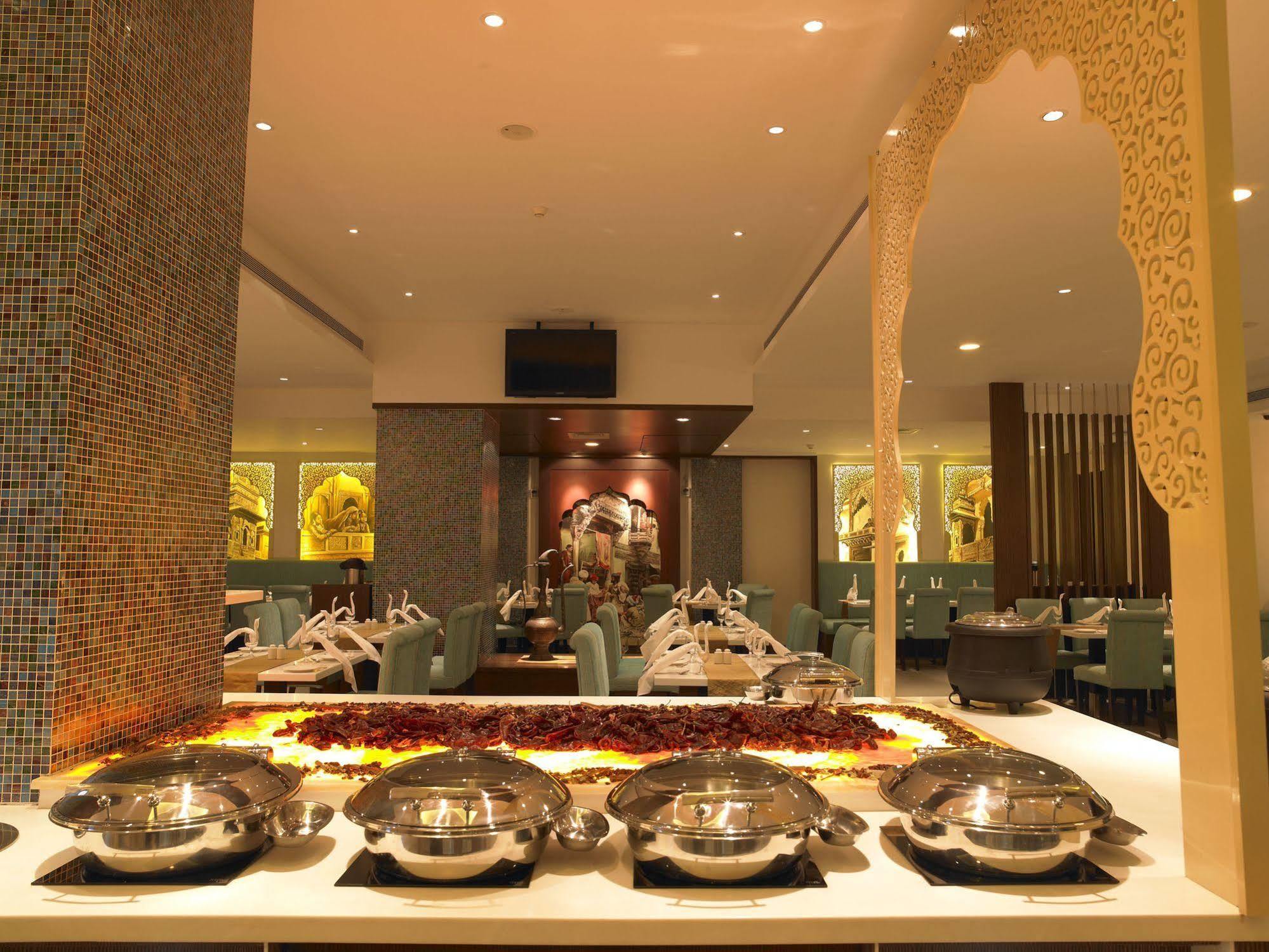 Blu Petal - A Business Hotel Bangalore Eksteriør billede