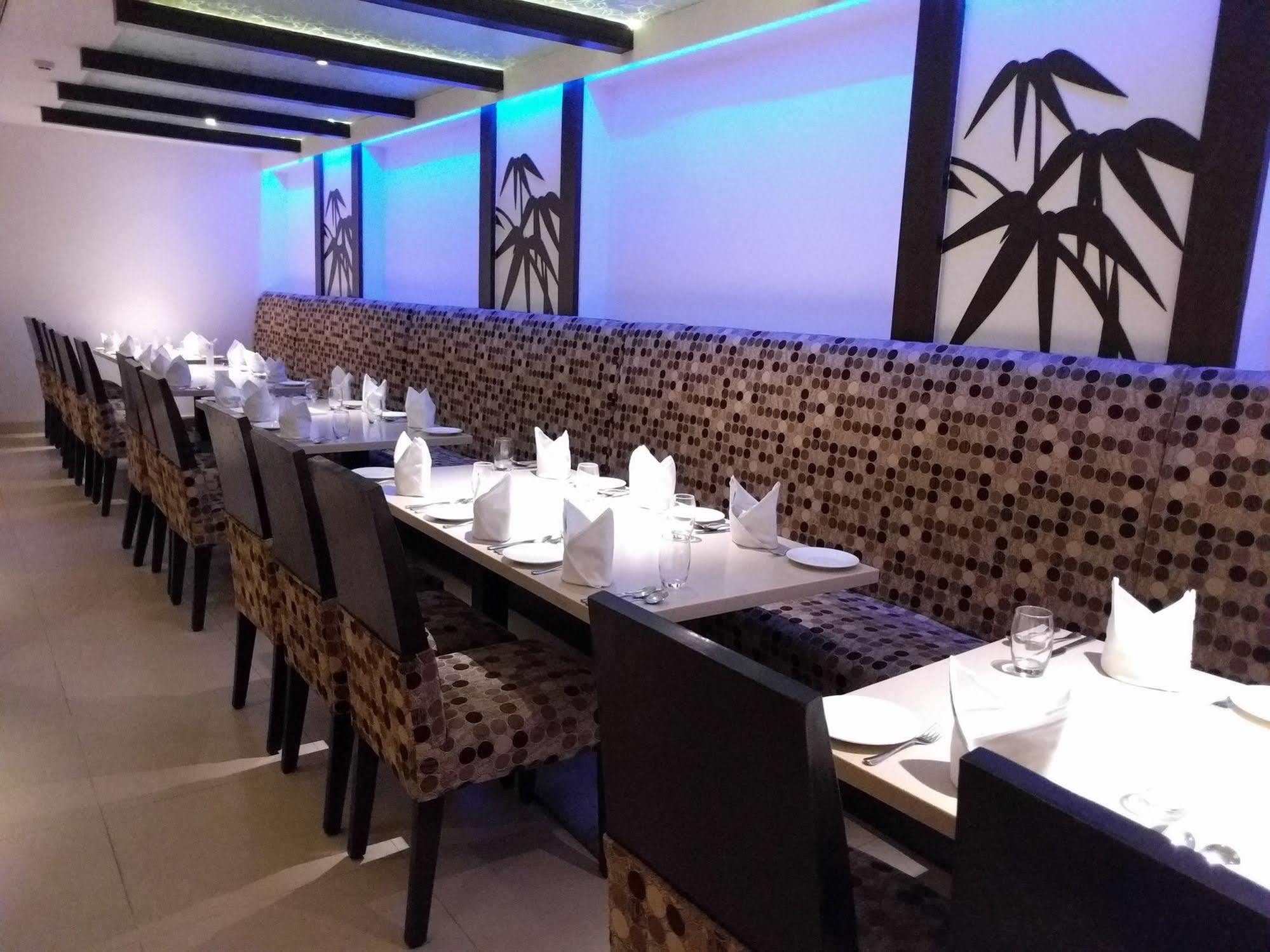 Blu Petal - A Business Hotel Bangalore Eksteriør billede
