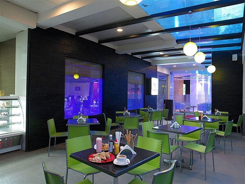 Blu Petal - A Business Hotel Bangalore Eksteriør billede